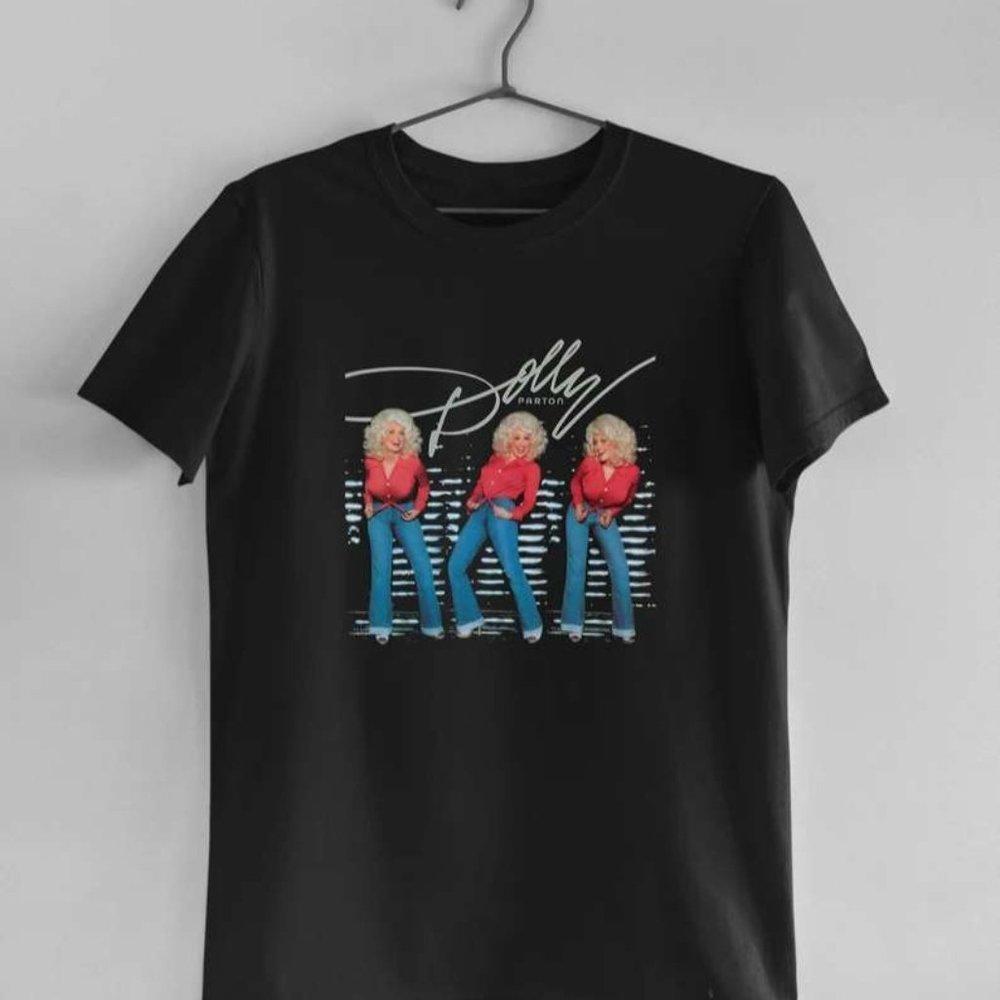 Dolly Parton Pose Unisex Tshirt Music Lover Tee Gifts